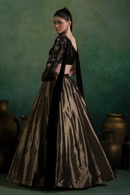 Lashkaraa Metallic One Shoulder Lehenga Set 