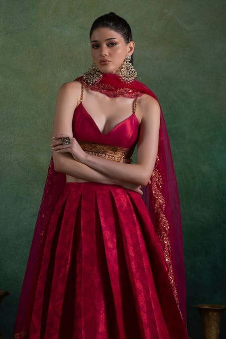 Shop_Lashkaraa_Pink Brocade, Net Sequins, Zari Sweetheart Neck Bloom Woven Lehenga Set _Online_at_Aza_Fashions