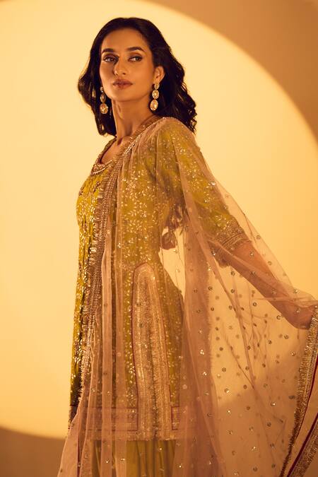 Buy_Gopi Vaid_Green Net, Tussar Embroidery, Sequins Round Neck Floral Kurta Set 