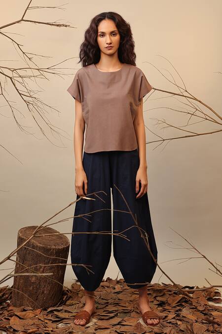 MATI_1 Beige Cotton Round Neck Color Block Top Online at Aza Fashions MATI_1_Beige Cotton Round Neck Color Block Top _Online_at_Aza_Fashions