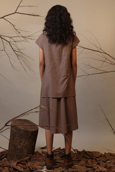 Shop MATI_1 Beige Cotton Applique Round Neck Color Block Midi Dress at Aza Fashions Shop_MATI_1_Beige Cotton Applique Round Neck Color Block Midi Dress _at_Aza_Fashions