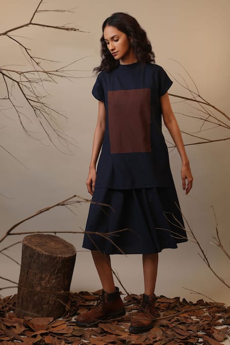 Buy MATI_1 Blue Cotton Crew Neck Applique Color Block Midi Dress Online at Aza Fashions Buy_MATI_1_Blue Cotton Crew Neck Applique Color Block Midi Dress _Online_at_Aza_Fashions