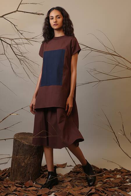 Buy MATI_1 Brown Cotton Crew Neck Color Block Midi Dress Online at Aza Fashions Buy_MATI_1_Brown Cotton Crew Neck Color Block Midi Dress _Online_at_Aza_Fashions