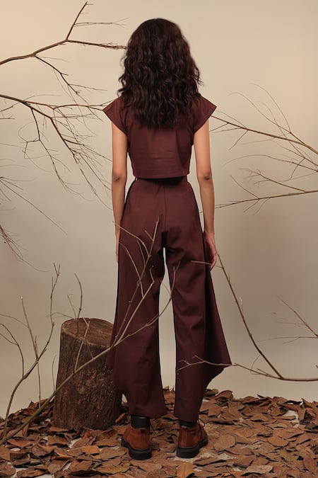 Shop MATI_1 Brown Cotton Round Neck Solid Raglan Crop Top at Aza Fashions Shop_MATI_1_Brown Cotton Round Neck Solid Raglan Crop Top _at_Aza_Fashions