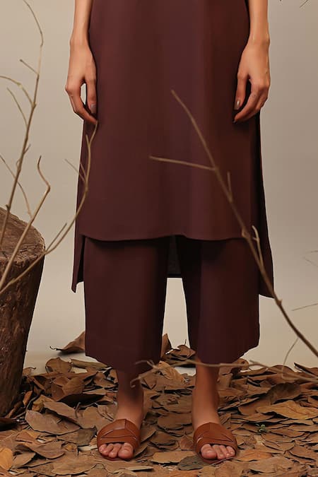 Shop MATI_1 Beige Cotton Round Neck Brown Color Block Tunic And Capri Set Online at Aza Fashions Shop_MATI_1_Beige Cotton Round Neck Brown Color Block Tunic And Capri Set _Online_at_Aza_Fashions