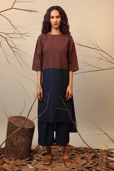 MATI_1 Brown Cotton Round Neck Color Block Tunic And Capri Pant Set Online at Aza Fashions MATI_1_Brown Cotton Round Neck Color Block Tunic And Capri Pant Set _Online_at_Aza_Fashions