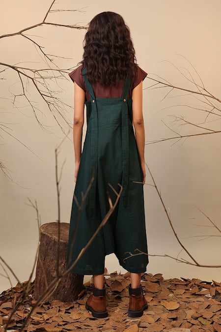 MATI_1 Flared Dungaree Set With Contrast Crop Top 