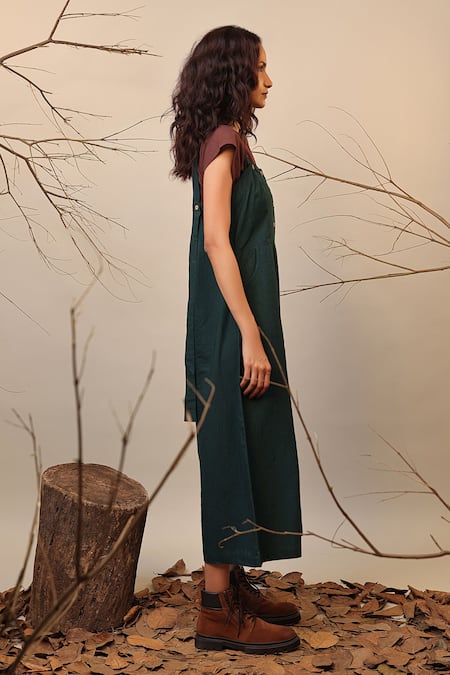 Buy MATI_1 Green Cotton Crew Neck Flared Dungaree Set With Contrast Crop Top Online at Aza Fashions Buy_MATI_1_Green Cotton Crew Neck Flared Dungaree Set With Contrast Crop Top _Online_at_Aza_Fashions