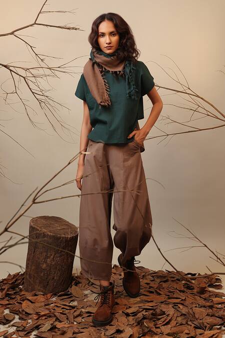 Mati Green Cotton Round Neck Color Block Top And Pant Set Online at Aza Fashions Mati_Green Cotton Round Neck Color Block Top And Pant Set _Online_at_Aza_Fashions