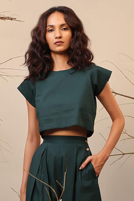 MATI Green Solid Crop Top with Raglan Sleeves 