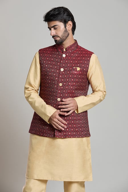 Shop_Arihant Rai Sinha_Maroon Jacquard, Silk Geometric Bundi Kurta Set _Online_at_Aza_Fashions