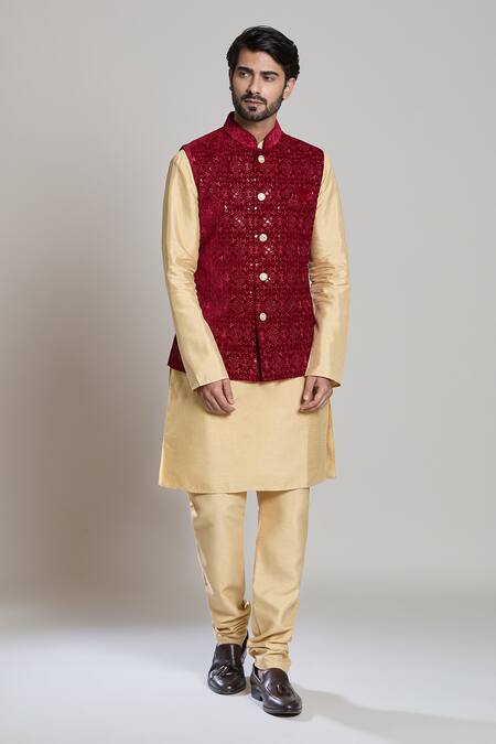 Arihant Rai Sinha_Maroon Velvet, Silk Sequins, Embroidery Floral Thread Bundi Set _at_Aza_Fashions