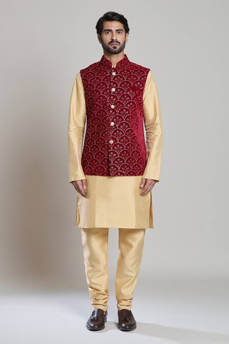 Arihant Rai Sinha_Maroon Velvet, Silk Embroidery, Sequins Thread Bundi Set _at_Aza_Fashions