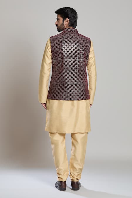 Arihant Rai Sinha Maroon Velvet Sequin Embroidered Bundi Set 