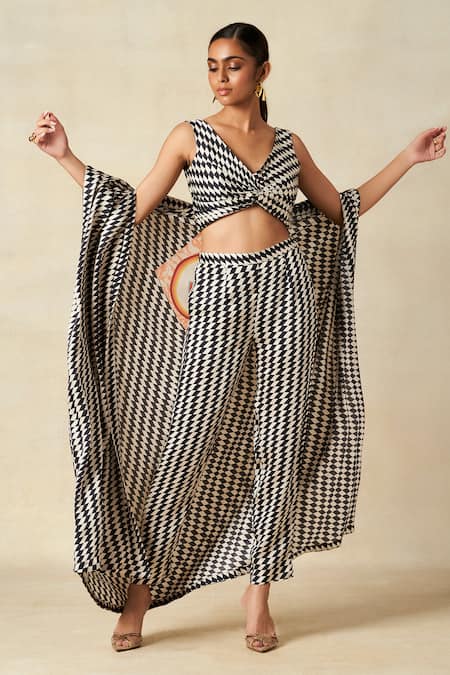 Buy_Gulabo By Abu Sandeep_Black Checkerboard Print Cape _Online_at_Aza_Fashions