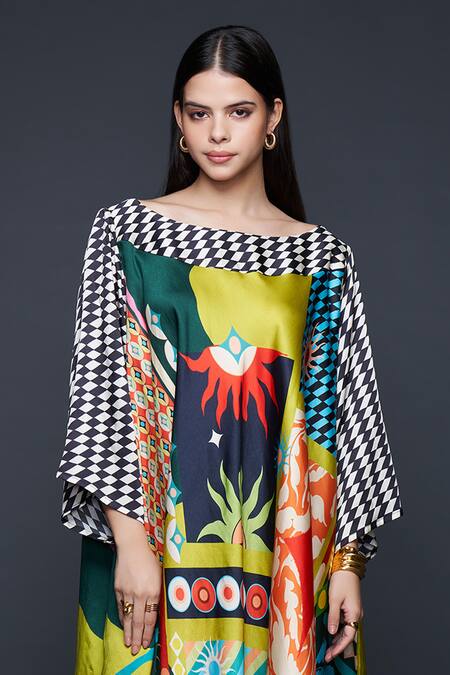Gulabo By Abu Sandeep Multi Color Modal Boat Neck Geometric Bloom Tunic Online at Aza Fashions Gulabo By Abu Sandeep_Multi Color Modal Boat Neck Geometric Bloom Tunic _Online_at_Aza_Fashions