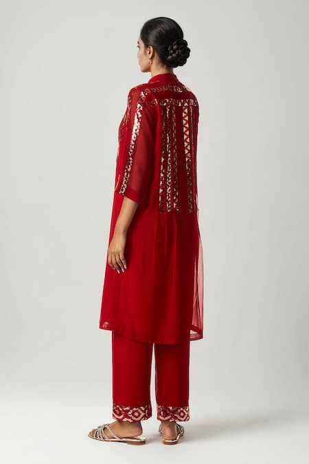 Gulabo By Abu Sandeep_Red Viscose Sequins Bandeau Neck Geometric Embellished Kurta Set _Online_at_Aza_Fashions