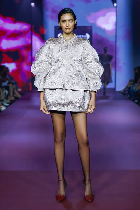 Buy Pankaj & Nidhi Pink Viscose Embroidery Round Neck Dusky Rose Quilted Jacket Buy_Pankaj & Nidhi_Pink Viscose Embroidery Round Neck Dusky Rose Quilted Jacket