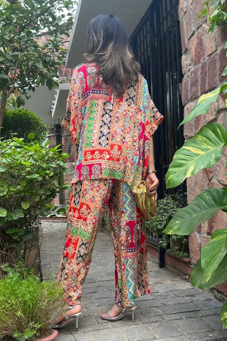 Tasuvure Indes Asymmetric Patchwork Kaftan Set 