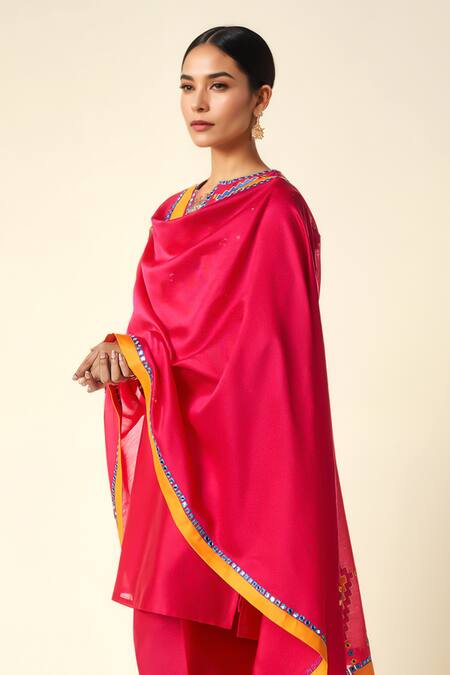 Buy_Gulabo By Abu Sandeep_Pink Chanderi Mirrors, Embroidery, Gota Patti Split V-neck Ikat Abla Kurta _Online_at_Aza_Fashions