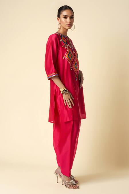 Gulabo By Abu Sandeep_Pink Chanderi Mirrors, Embroidery, Gota Patti Split V-neck Ikat Abla Kurta _at_Aza_Fashions