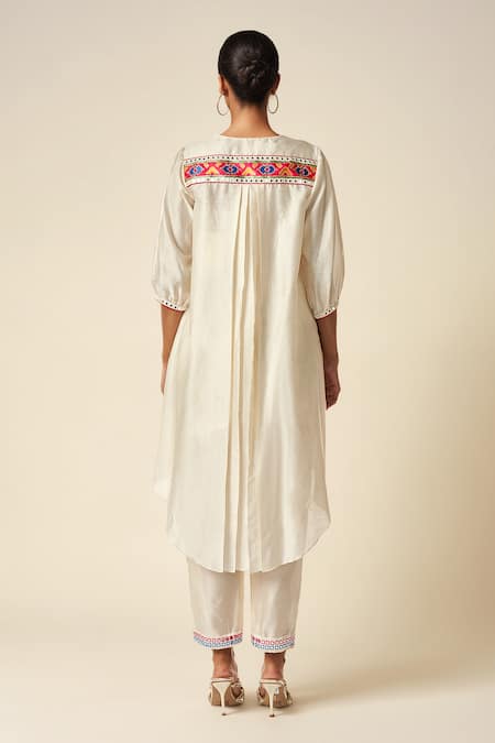 Shop Gulabo By Abu Sandeep Off White Chanderi Mirrors, Embroidery And Thread Straight Pant at Aza Fashions Shop_Gulabo By Abu Sandeep_Off White Chanderi Mirrors, Embroidery And Thread Straight Pant _at_Aza_Fashions