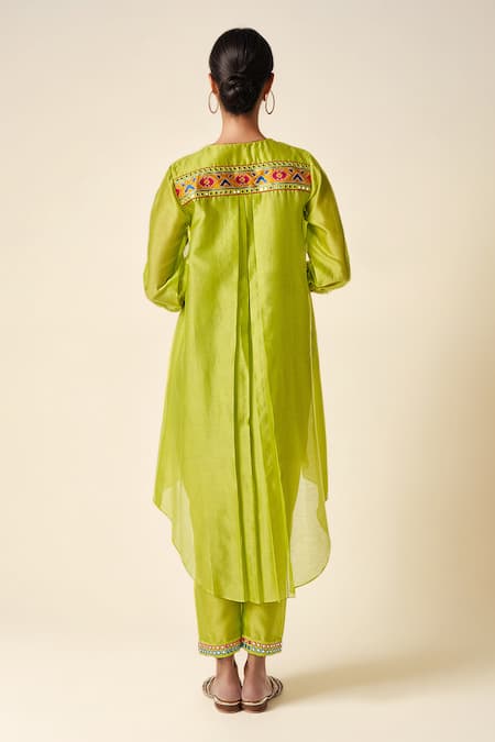 Shop Gulabo By Abu Sandeep Green Chanderi Mirrors, Gota Patti V-neck Ikat Applique Embroidered Kurta at Aza Fashions Shop_Gulabo By Abu Sandeep_Green Chanderi Mirrors, Gota Patti V-neck Ikat Applique Embroidered Kurta _at_Aza_Fashions