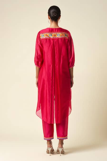 Shop_Gulabo By Abu Sandeep_Pink Chanderi Embroidery, Mirrors, Applique V-neck Ikat Asymmetric Kurta _at_Aza_Fashions