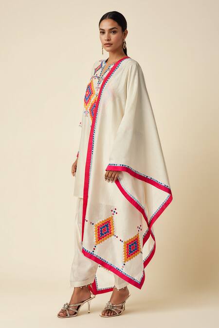 Gulabo By Abu Sandeep_Off White Chanderi Mirrors Ikat Applique Embroidered Dupatta _Online_at_Aza_Fashions