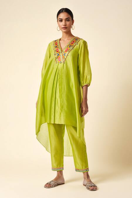 Buy_Gulabo By Abu Sandeep_Green Chanderi Mirrors, Gota Patti V-neck Ikat Applique Embroidered Kurta _Online_at_Aza_Fashions