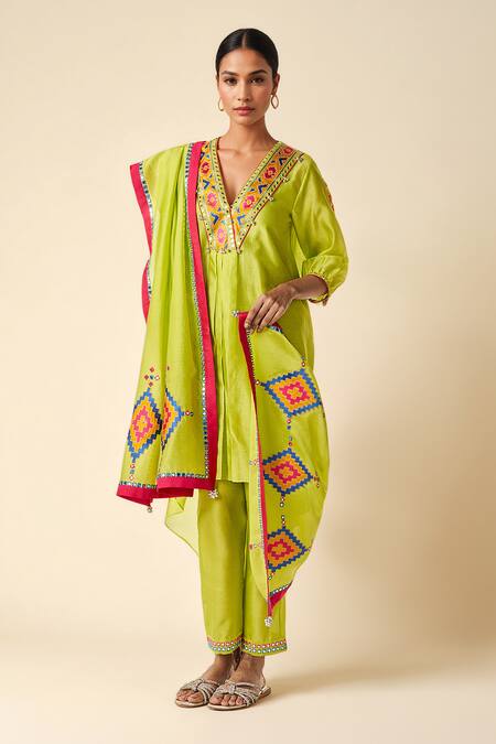 Shop_Gulabo By Abu Sandeep_Green Chanderi Mirrors, Gota Patti V-neck Ikat Applique Embroidered Kurta _Online_at_Aza_Fashions