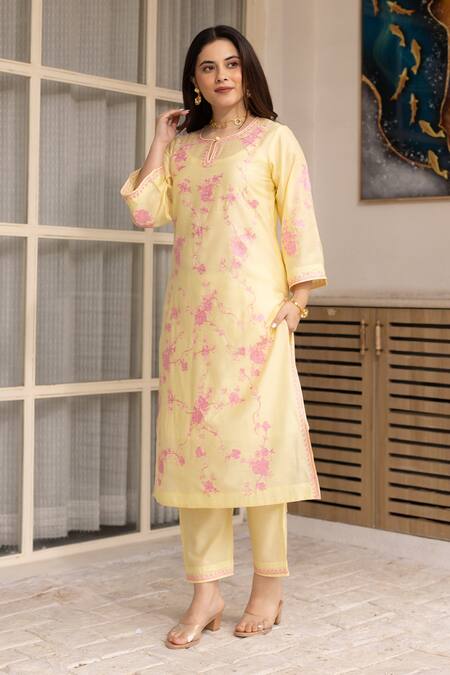ASRUMO Yellow Chanderi, Organza Embroidery Round Neck Floral Thread Kurta Pant Set Online at Aza Fashions ASRUMO_Yellow Chanderi, Organza Embroidery Round Neck Floral Thread Kurta Pant Set _Online_at_Aza_Fashions