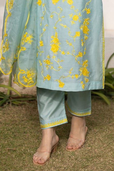 Shop_ASRUMO_Blue Chanderi, Organza Embroidery Round Neck Floral Thread Kurta Set _Online_at_Aza_Fashions