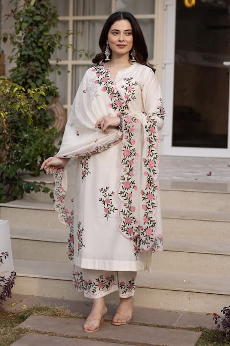 Shop_ASRUMO_White Chanderi Embroidery Mandarin Collar Kurta Pant Set _Online_at_Aza_Fashions