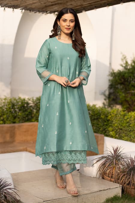 ASRUMO Green Chanderi, Denim Embroidery Round Neck Thread Work Kurta Pant Set Online at Aza Fashions ASRUMO_Green Chanderi, Denim Embroidery Round Neck Thread Work Kurta Pant Set _Online_at_Aza_Fashions