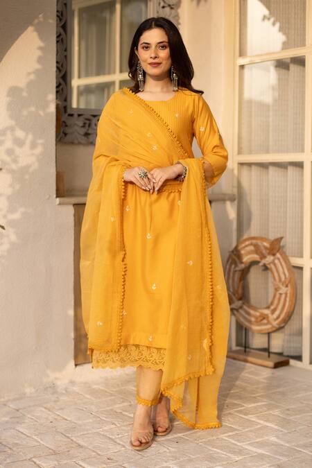 ASRUMO_Yellow Chanderi, Doriya Embroidery Round Neck Floral Thread Kurta Set _at_Aza_Fashions