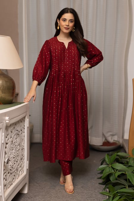 ASRUMO Maroon Chanderi, Organza Mirrors Split V-neck Mukaish Work Kurta Pant Set Online at Aza Fashions ASRUMO_Maroon Chanderi, Organza Mirrors Split V-neck Mukaish Work Kurta Pant Set _Online_at_Aza_Fashions