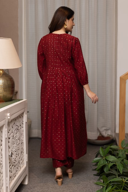 Shop ASRUMO Maroon Chanderi, Organza Mirrors Split V-neck Mukaish Work Kurta Pant Set at Aza Fashions Shop_ASRUMO_Maroon Chanderi, Organza Mirrors Split V-neck Mukaish Work Kurta Pant Set _at_Aza_Fashions