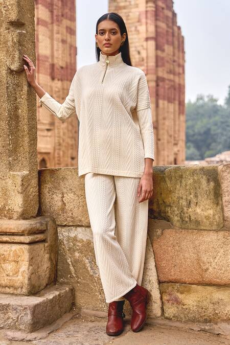 Buy_Dash And Dot_Ivory Spandex, Polyester Bandeau Neck Cable Knit Pattern Pullover And Pant Set 