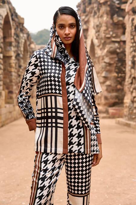 Buy_Dash And Dot_Multi Color Viscose Collared Multicolor Houndstooth Geometric Pant Set _Online_at_Aza_Fashions