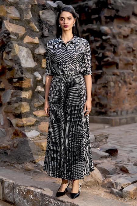 Buy Dash And Dot Multi Color Polyester Tribal Shimmer Pleated Skirt Online at Aza Fashions Buy_Dash And Dot_Multi Color Polyester Tribal Shimmer Pleated Skirt _Online_at_Aza_Fashions