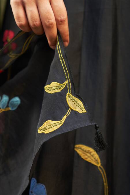 Buy_Vaayu_Black Gingham, Silk Applique V-neck Coal Floral Anarkali With Dupatta