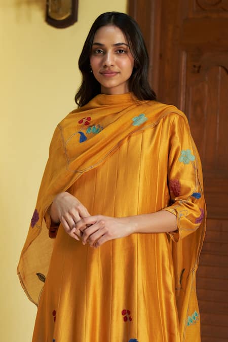 Vaayu Yellow Silk, Gingham Embroidery V-neck Floral Applique Anarkali With Dupatta at Aza Fashions Vaayu_Yellow Silk, Gingham Embroidery V-neck Floral Applique Anarkali With Dupatta _at_Aza_Fashions