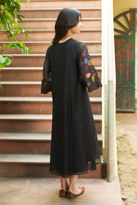 Shop Vaayu Black Muslin Embroidery V-neck Floral Applique Midi Dress at Aza Fashions Shop_Vaayu_Black Muslin Embroidery V-neck Floral Applique Midi Dress _at_Aza_Fashions