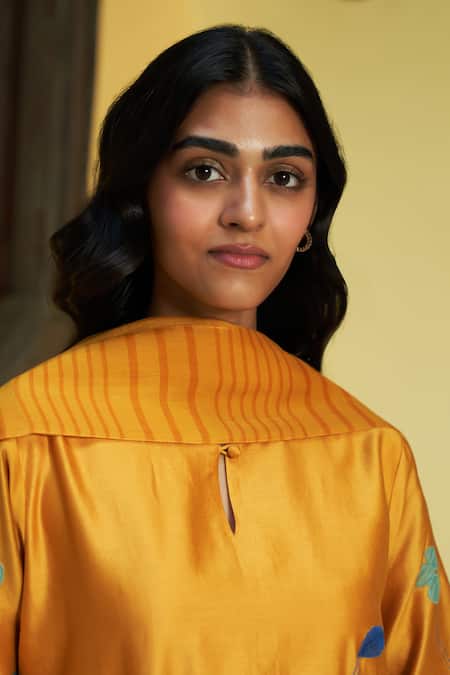 Shop_Vaayu_Yellow Muslin Embroidery Round Neck Floral Applique Kurta Pant Set_Online_at_Aza_Fashions