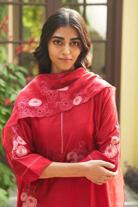 Shop_Vaayu_Red Silk Applique, Embroidery, Tassels Round Floral Kurta Pant Dupatta Set _Online_at_Aza_Fashions