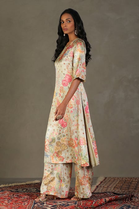 RI.Ritu Kumar Green Silk, Cotton Sequins Round Neck Mint Wild Flower Print Kurta Set Online at Aza Fashions RI.Ritu Kumar_Green Silk, Cotton Sequins Round Neck Mint Wild Flower Print Kurta Set _Online_at_Aza_Fashions