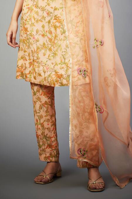 RI.Ritu Kumar Peach Viscose, Silk Embroidery V-neck Floral Print Zardozi Kurta Pant Set Online at Aza Fashions RI.Ritu Kumar_Peach Viscose, Silk Embroidery V-neck Floral Print Zardozi Kurta Pant Set _Online_at_Aza_Fashions