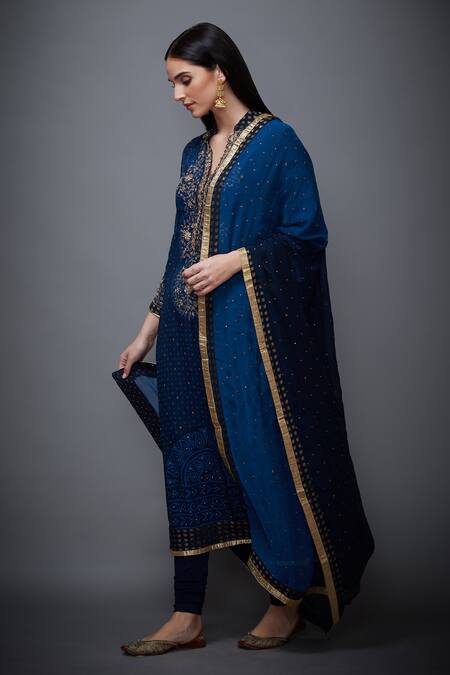Buy_RI.Ritu Kumar_Blue Viscose, Lycra Embroidery, Zari Mandarin Bandhni Print And Zardozi Kurta Set _Online_at_Aza_Fashions
