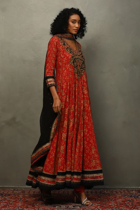 Buy_RI.Ritu Kumar_Red Cotton, Viscose Sequins, Embroidery V-neck Floral Anarkali Set _Online_at_Aza_Fashions